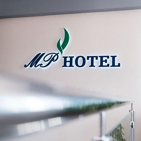 Mp Hotel Зноймо Екстериор снимка