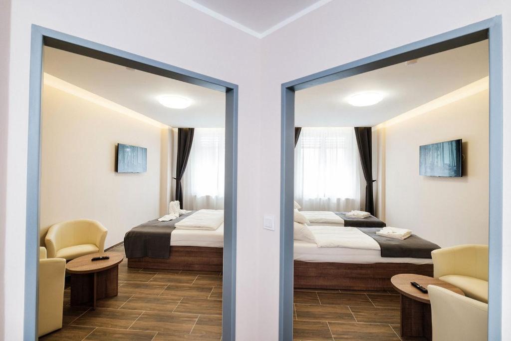 Mp Hotel Зноймо Екстериор снимка