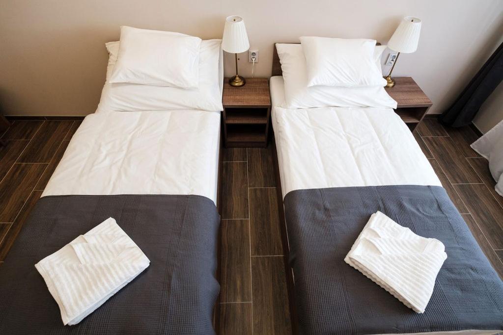 Mp Hotel Зноймо Екстериор снимка